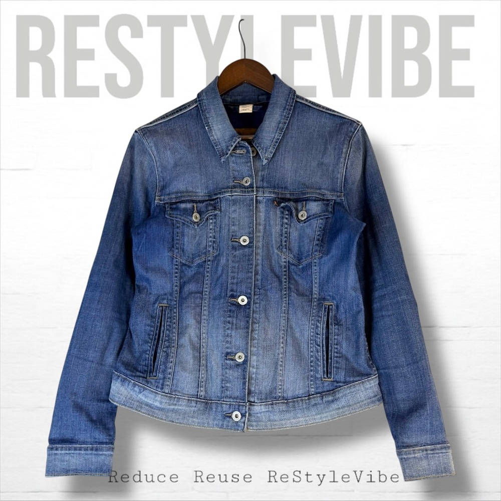 LEVI’S Women’s Size L Jacket Coat Denim Jean Trucker Style Stretch Red Tab